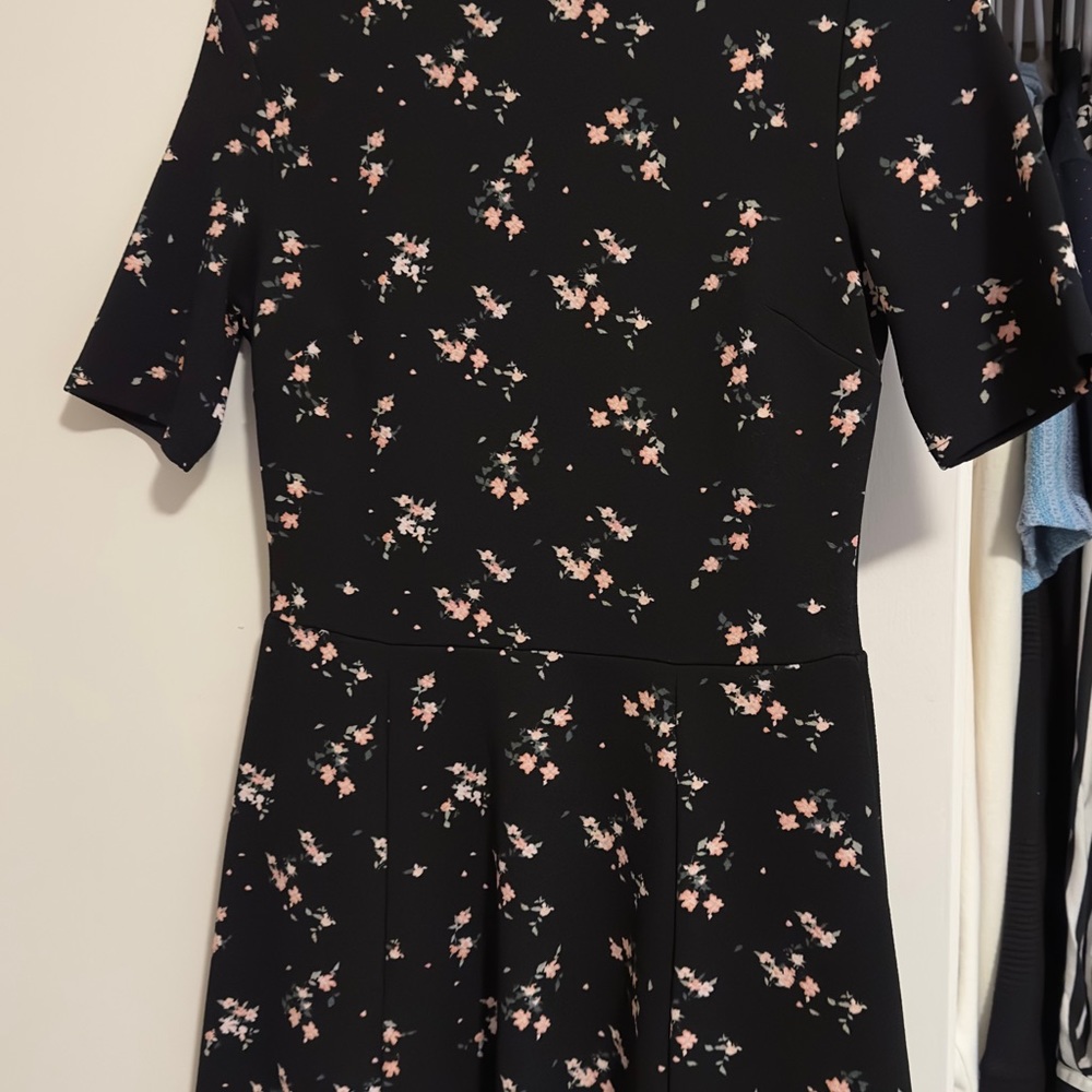 H&M - Picture 2 of 2